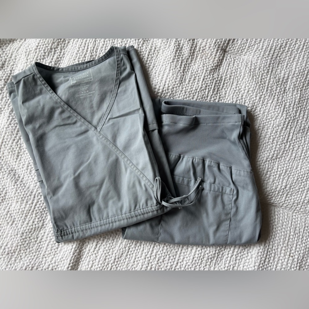 Cherokee gray maternity scrub set - medium/tall pants & medium top